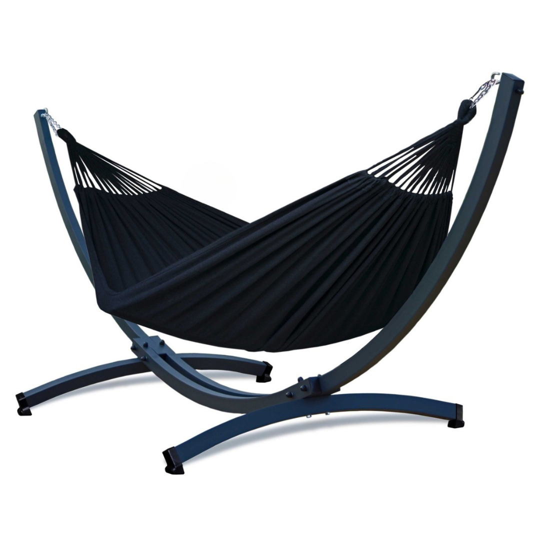 Hamac noir sur pied extérieur